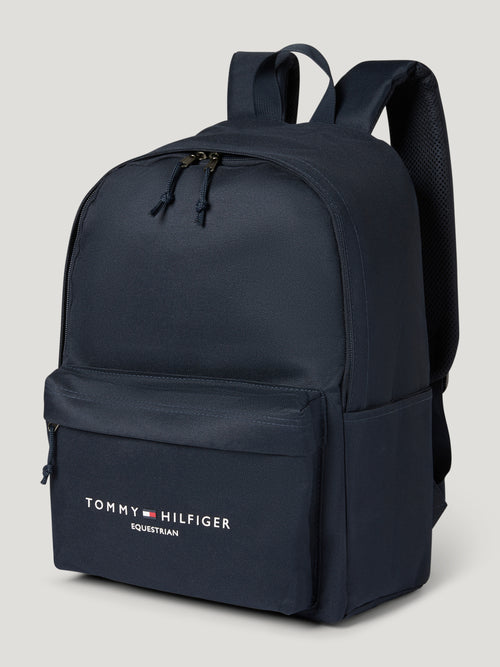 th-groom-rucksack-desert-sky